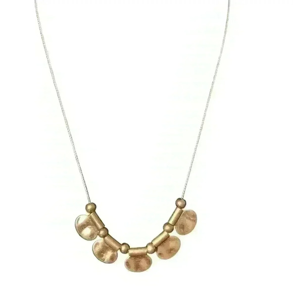 NEW PLUNDER GILLIAN NECKLACE. MATTE GOLD CHAIN WITH HAMMERED PENDANTS. - Picture 1 of 2